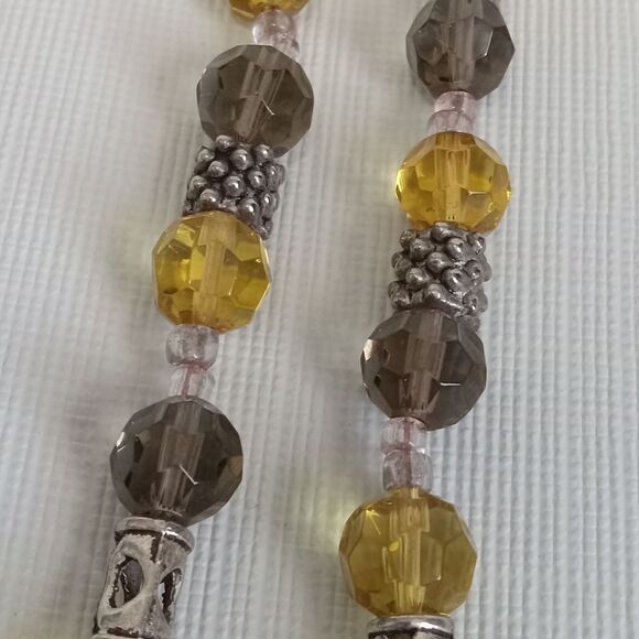 Vintage Gray & Yellow Transparent Beads with Metal Beads Single Strand Necklace - Picture 6 of 9